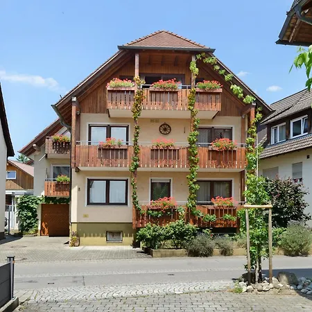Kopp Apartman *